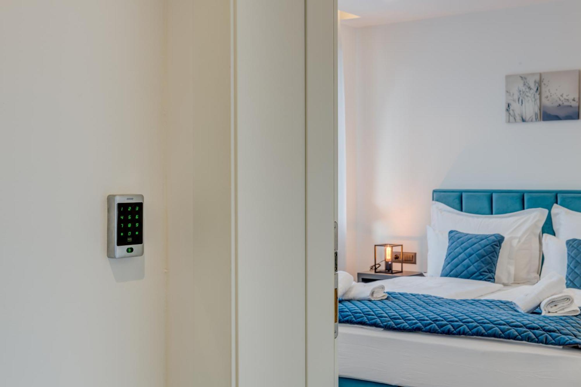 Lichia Amia Luxury Rooms สปลิท ภายนอก รูปภาพ